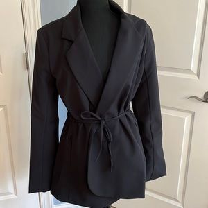 Size small women’s blazer from Athleta - black